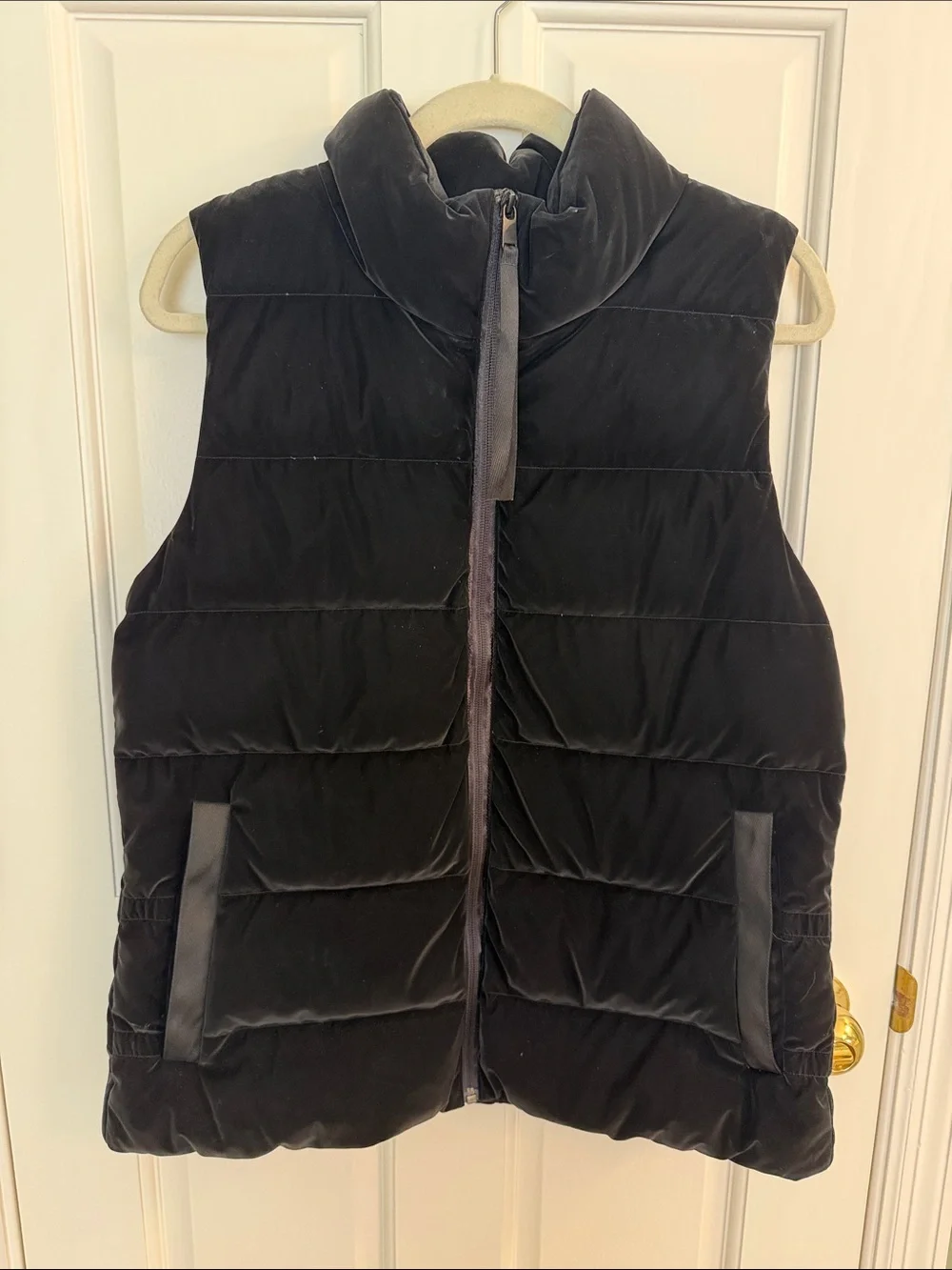 Athleta Black Quilted Sleeveless Vest